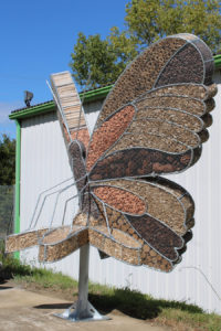 Hôtel à insectes en forme de papillon